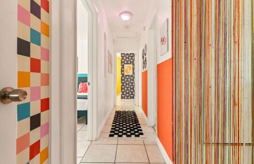 Retro Rewind - Location parking and all the vibes - Foto 16