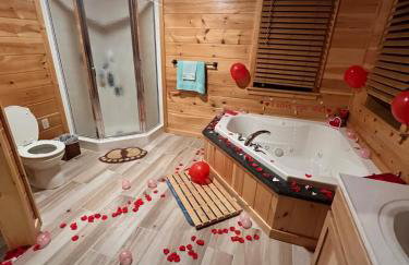 Luxury Cabin with Outdoor HotTub-NEW Construction - Foto 52