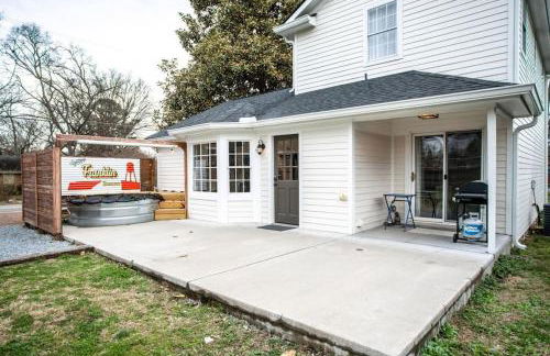 Brookwood Getaway Stock Tank Pool Outdoor Theater - Foto 34