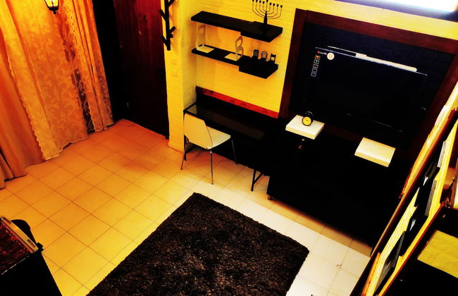 Carmel Market Apartments - Photo 8