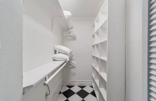 NEW Luxury Country Club Hot tub Gym Pool House Outdoor Kitchen EVENTS - Foto 20