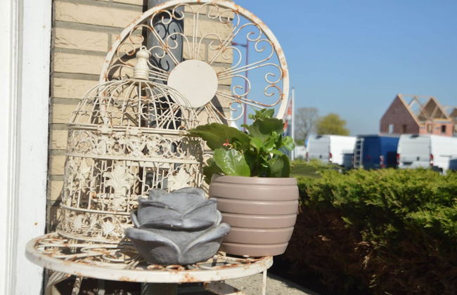 Family Home With Garden - Photo 17