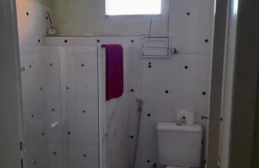 Suites e Kitnets praia Iriri - Foto 9