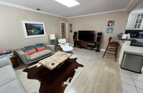 Chic Venice Beach Bungalow Steps from the Canals & Beach - Foto 9