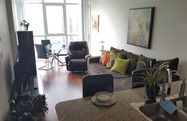 Custom Luxury Suite - By Elite Suites - Photo 31