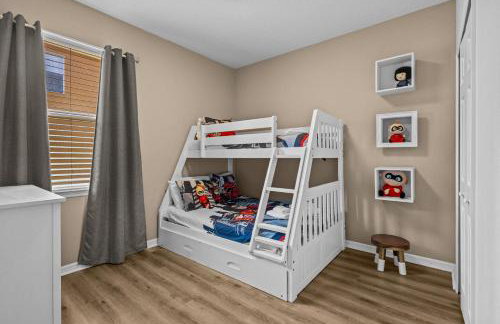 Family Nest 4-Bedroom Home Near Disney World - Photo 31