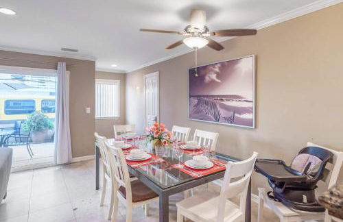 AWESOME 3BR 1 Block To Ocean Fast WIFI C1 - Photo 6