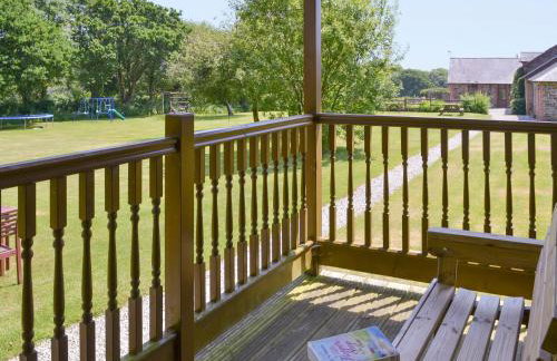 Tarka's Holt Log Cabin-Ukc2102 - Foto 2