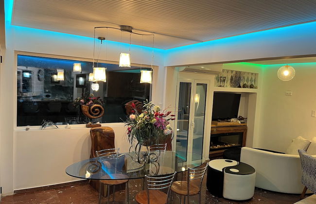 Luxurious 2-bed Seaside Apartment in Saronida - Foto 30