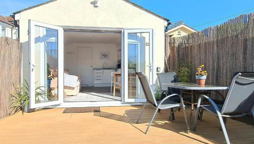 The Snug - for Eurotunnel, North Downs Way & Golfing - Foto 1