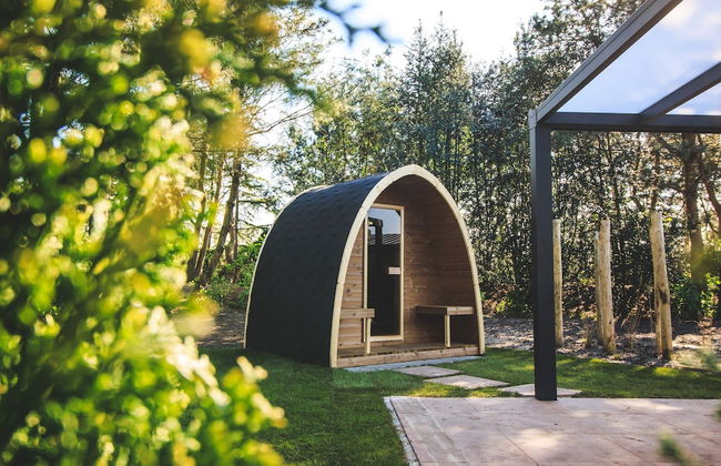 Modern Holiday Home With Infrared Sauna - Photo 19