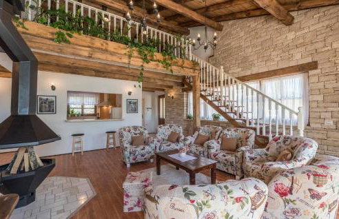 Family Villa Lipica with private pool and jacuzzi - Photo 14