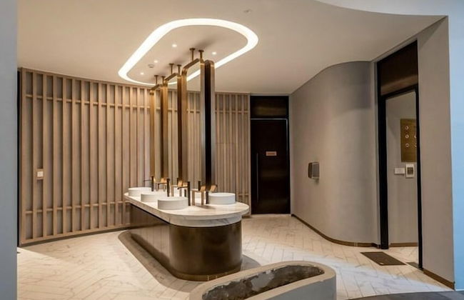 Happy Light Apartment in the Cardinal Court - Photo 43