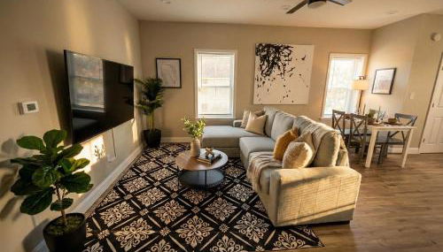 The Loft at Park Place - 3rd Floor Walk up King and Queen Beds Fast Wifi and Free Coffee - Foto 2