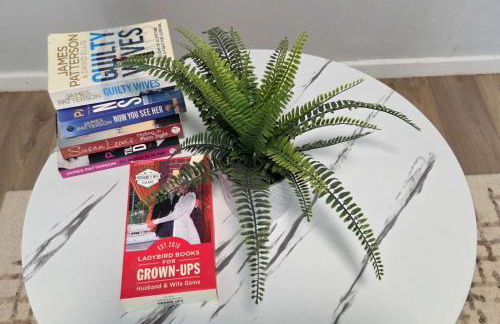 Reardon near warwick hospital, free parking, fast wifi, sleeps 5 - Foto 28