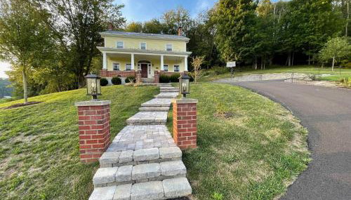 Abingdon Family Getaway with Porch and Views! - Foto 2