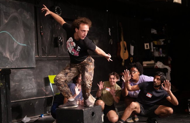 The Infinite Wrench: Experimental theater in Chicago - Photo 6
