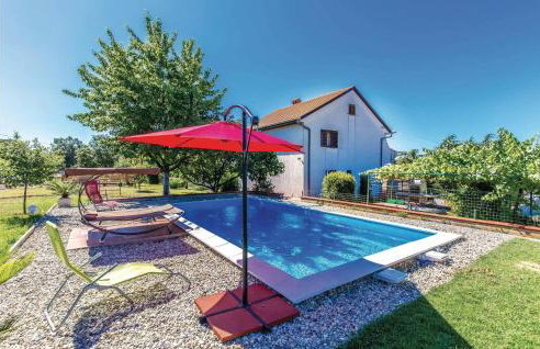 2 Bedroom Nice Apartment In Viskovo - Foto 3