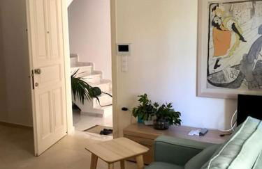 Διαμέρισμα σε ανακαινισμένο αρχοντικό 19ου αιώνα, κέντρο Μύρινας - Photo 1