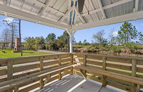 Waterfront Home with Pool by Next Step Property Management - Foto 33