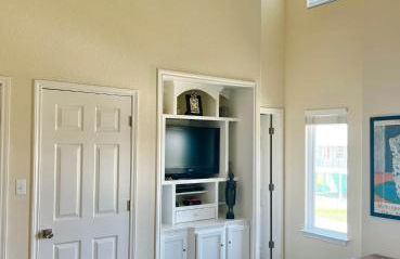 Breathtaking Beachfront Home - Foto 20