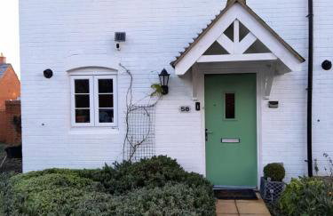 Silverstone White House - Photo 3