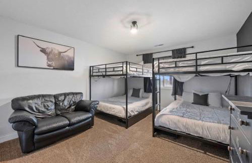 Black Hills Getaway with Hot Tub & Game Room for 18 - Foto 36