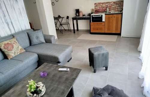 Next to the school - Foto 4