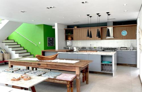 Casa de Praia em Interlagos - 4 suítes a poucos metros do mar - Foto 14