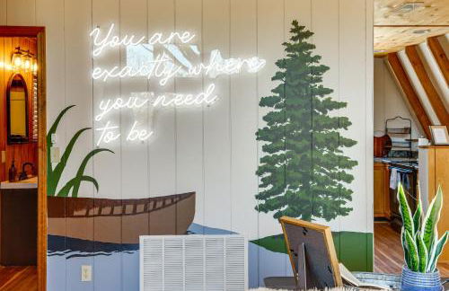 Hot Tub and Barrel Sauna! Lakefront Innsbrook Chalet - Foto 8