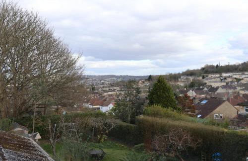 Mount Rd By N And N Stays Contractor Friendly 4 Bed House With Large Driveway, Bath - Photo 27