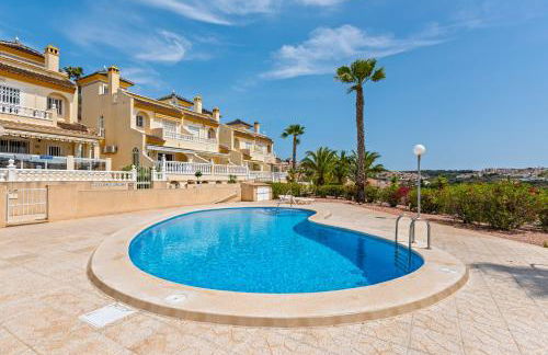 Ruime woning aan golfbaan - Foto 1