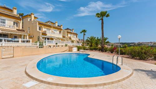 Ruime woning aan golfbaan - Foto 1