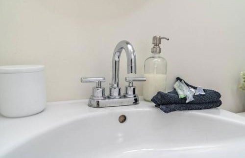 Chicago 2BR City Escape with Optional Parking Near McCormick Place, Navy Pier, Shedd Aquarium, and Millennium Park - Foto 18