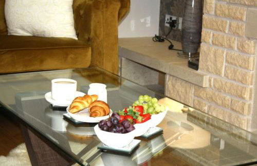 Gorgeous 3 bed House In Milton Keynes - Photo 3