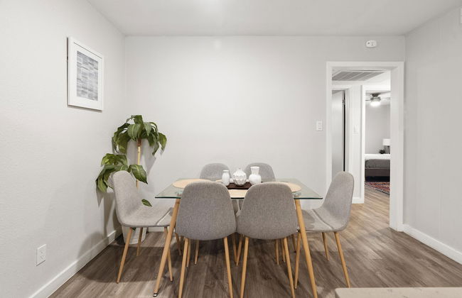 Stylish 2BR Near UT Hyde Park Evonify - Foto 35