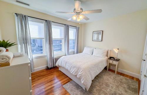 Spacious 3 bed, in unit laundry, Free Prkng - Foto 12