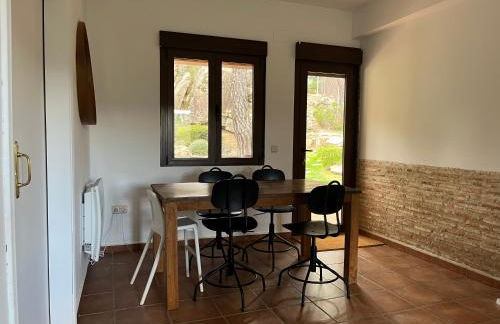 Casa con piscina y vistas al Pantano de San Juan - Foto 9