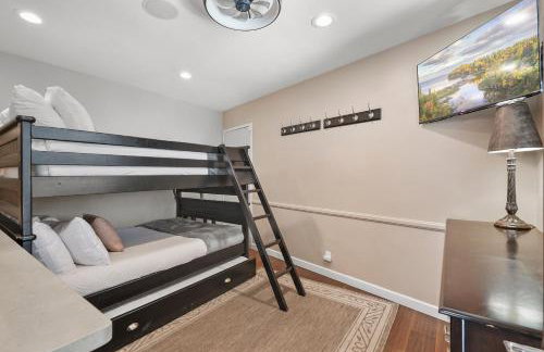 Stunning Bayfront condo with gorgeous views, garage, massive roof deck & AC - dogs welcome! - Foto 69