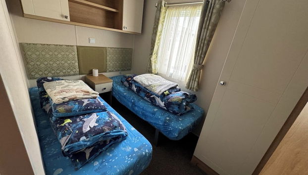 Family 3 Bedroom Caravan at Heacham Beach - Foto 5, Habitación