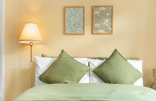 Rosewick Villa Ideal for Families n Professionals - Photo 40