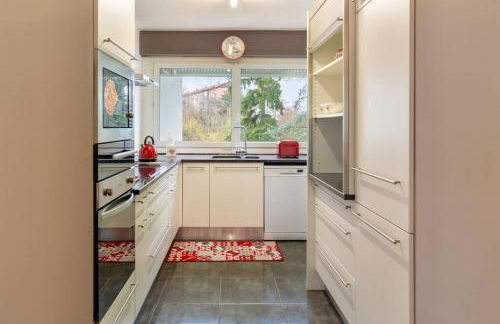 Superbe appartement spacieux avec parking gratuit - Foto 2