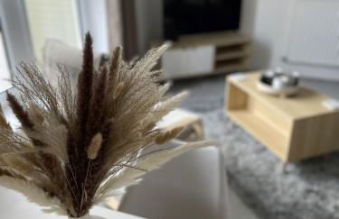 Modern 2-bedroom apartment, free parking for 2, walking distance to town centre - Foto 6