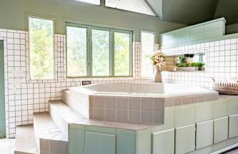 Downtown Bryan Treehouse Hot Tub and Peaceful Escape - Photo 40