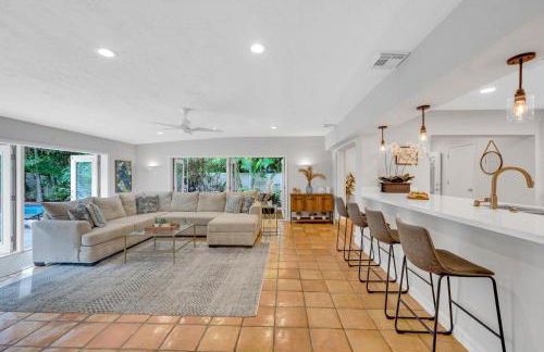 Heated pool Quiet Neighborhood Family Vacation Escape Key - Foto 14