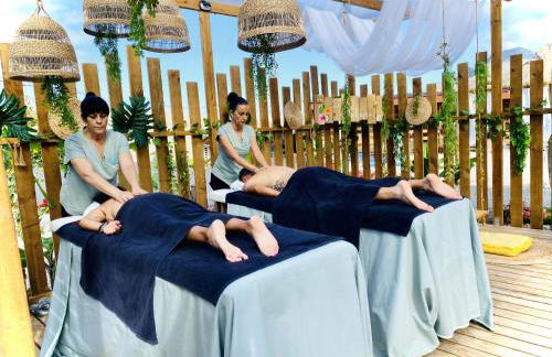 Bernegal Moneyba, Hot Tub, Piscina y Jardín - Foto 32