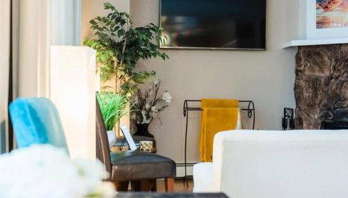 Lovely 3-bedroom rental unit with free parking! - Foto 3