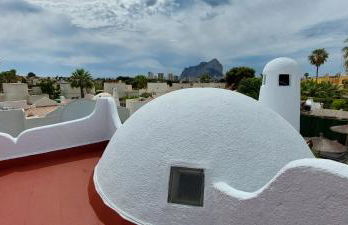 Villa totalmente independiente con piscina comunitaria - Foto 15