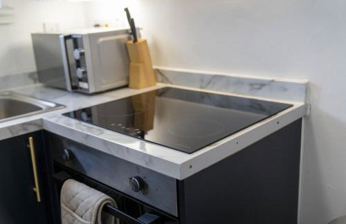 Serviced Apartment in Lanarkshire Close to M8 M74 with Free Parking - Long Stays Available - Foto 23