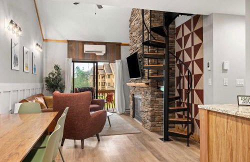 Renovated Ski In Out Condo King Bed Patio Grill - Foto 12